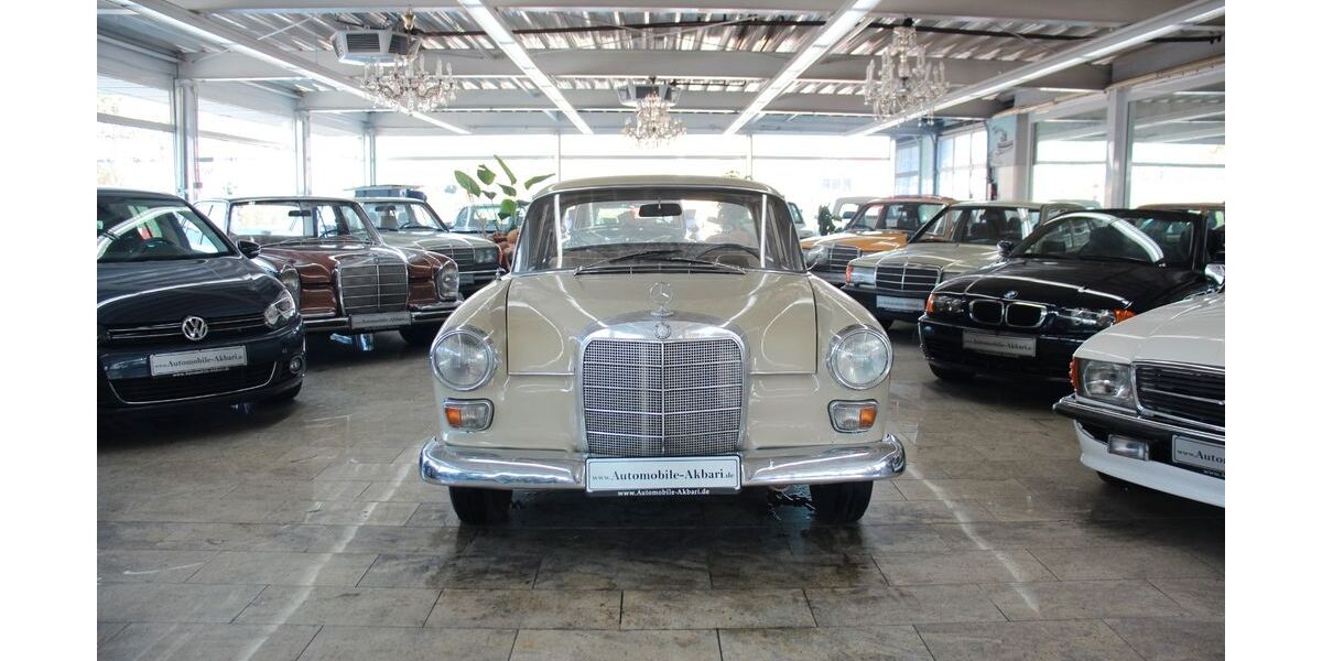 Mercedes-Benz 200 87.000 km 9.850 &euro; Essen 45356