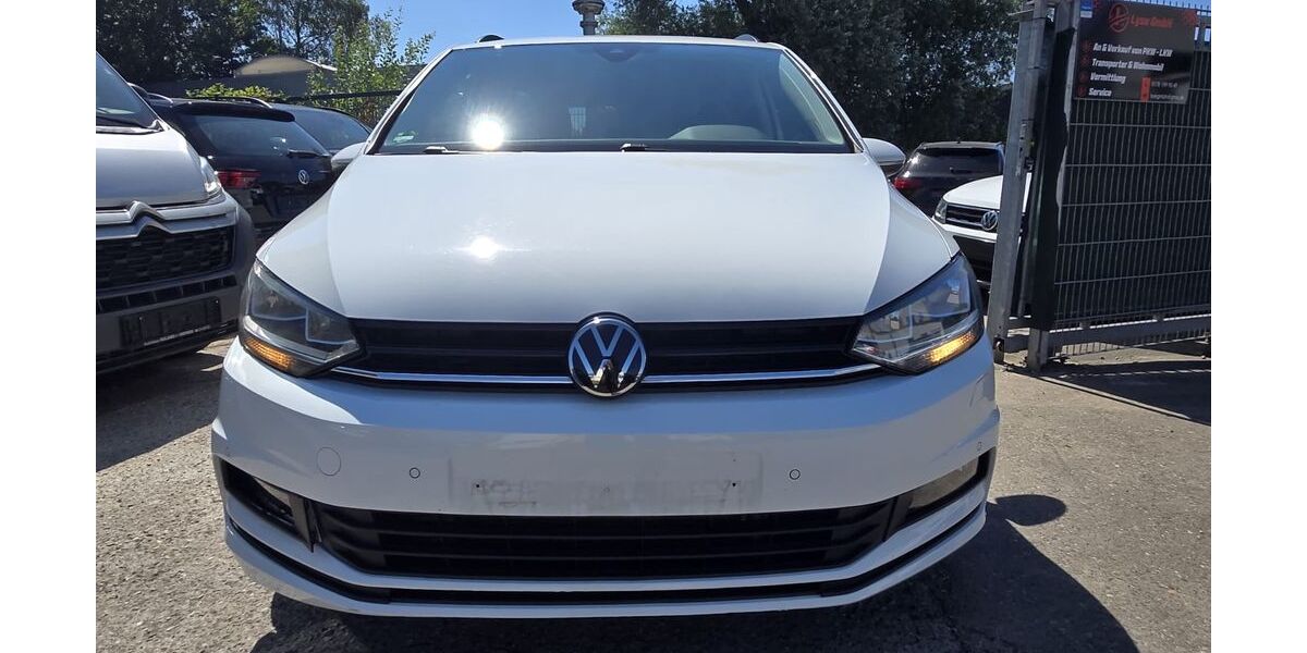 VW Touran 243.000 km 12.400 &euro; Essen 45309