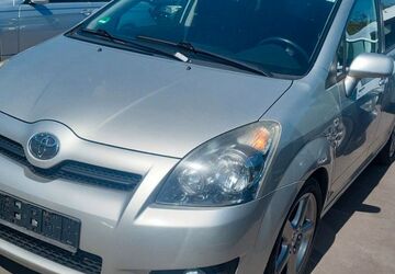 Toyota Corolla Verso 219.000 km 2.500 &euro; Moers 47441