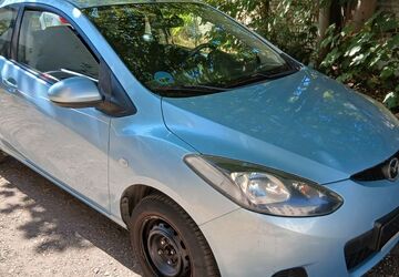 Mazda 2 198.000 km 650 &euro; Essen 45356
