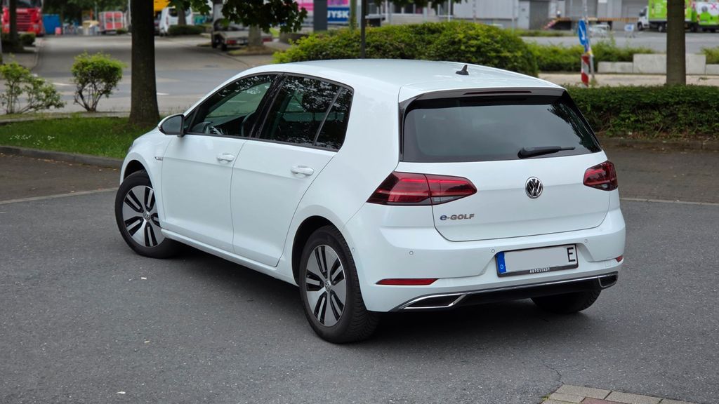 VW Golf 64.000 km 16.000 &euro; Essen 45357