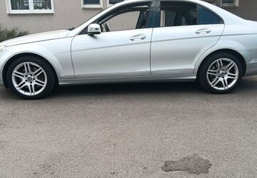 Mercedes-Benz C 350 176.000 km 8.750 &euro; Essen 45127
