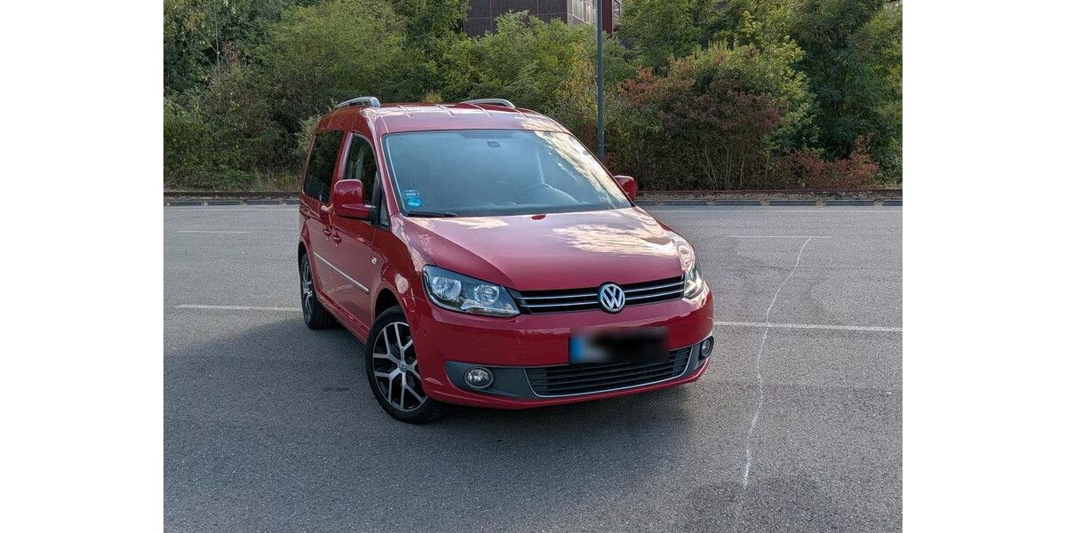 VW Caddy 128.000 km 12.700 &euro; Essen 45327