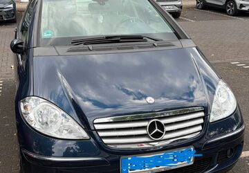 Mercedes-Benz A 170 98.000 km 4.500 &euro; Duisburg 47239