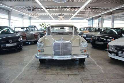 Mercedes-Benz 200 87.000 km 9.850 &euro; Essen 45356