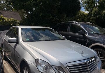 Mercedes-Benz E 200 179.500 km 9.600 &euro; Essen 45355