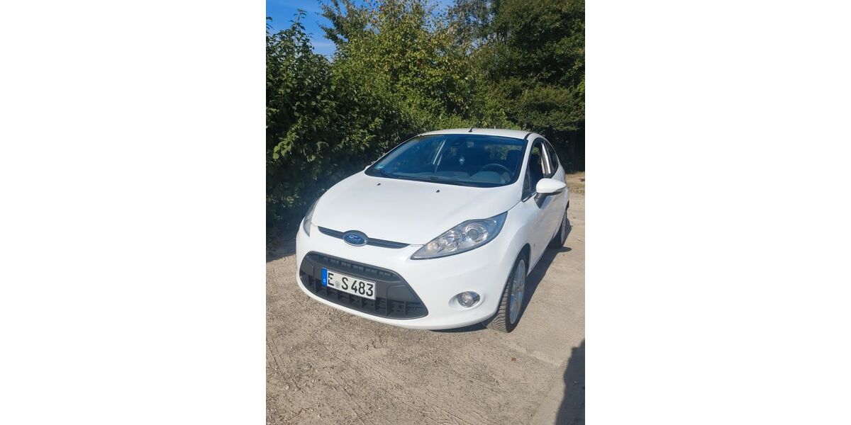 Ford Fiesta 225.000 km 2.100 &euro; Essen 45239